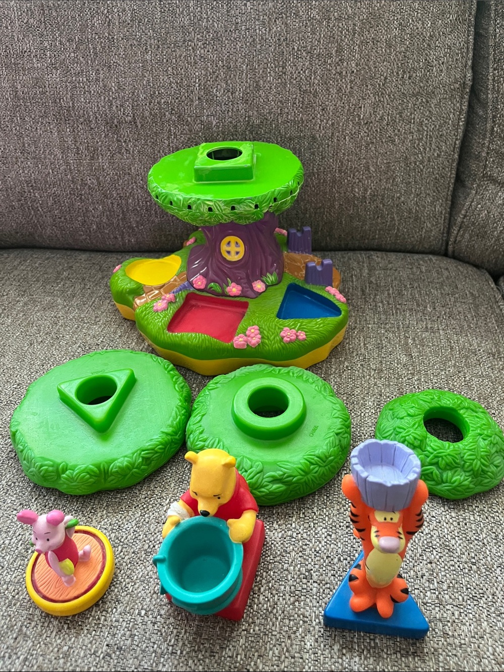 Disney Winnie the Pooh WATER Playset with Green Tree and Colorful Characters